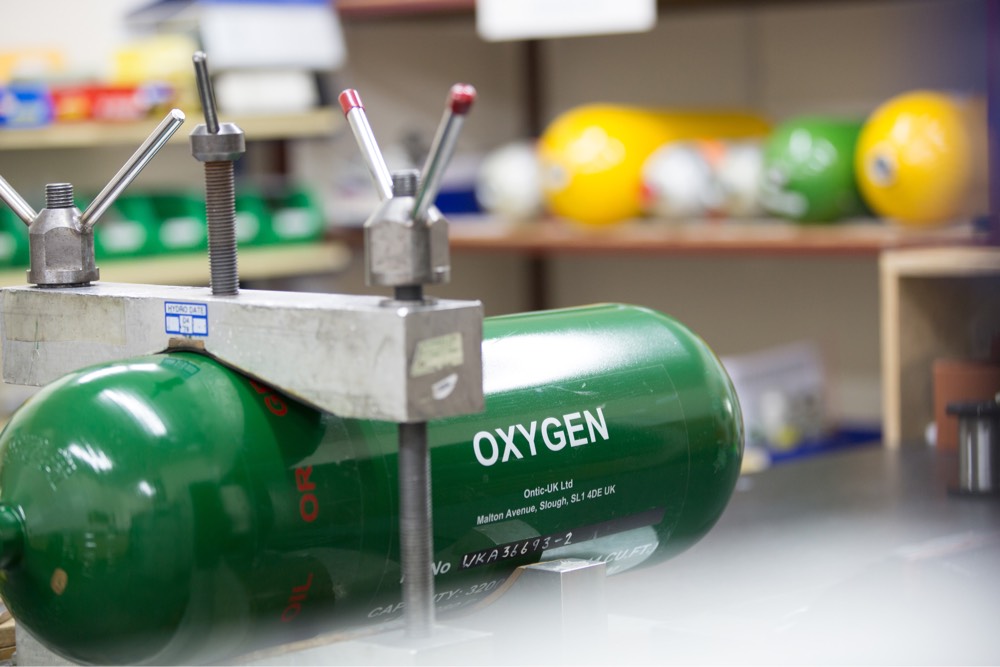 Mixed gas and oxygen cylinder suite Inflite MRO